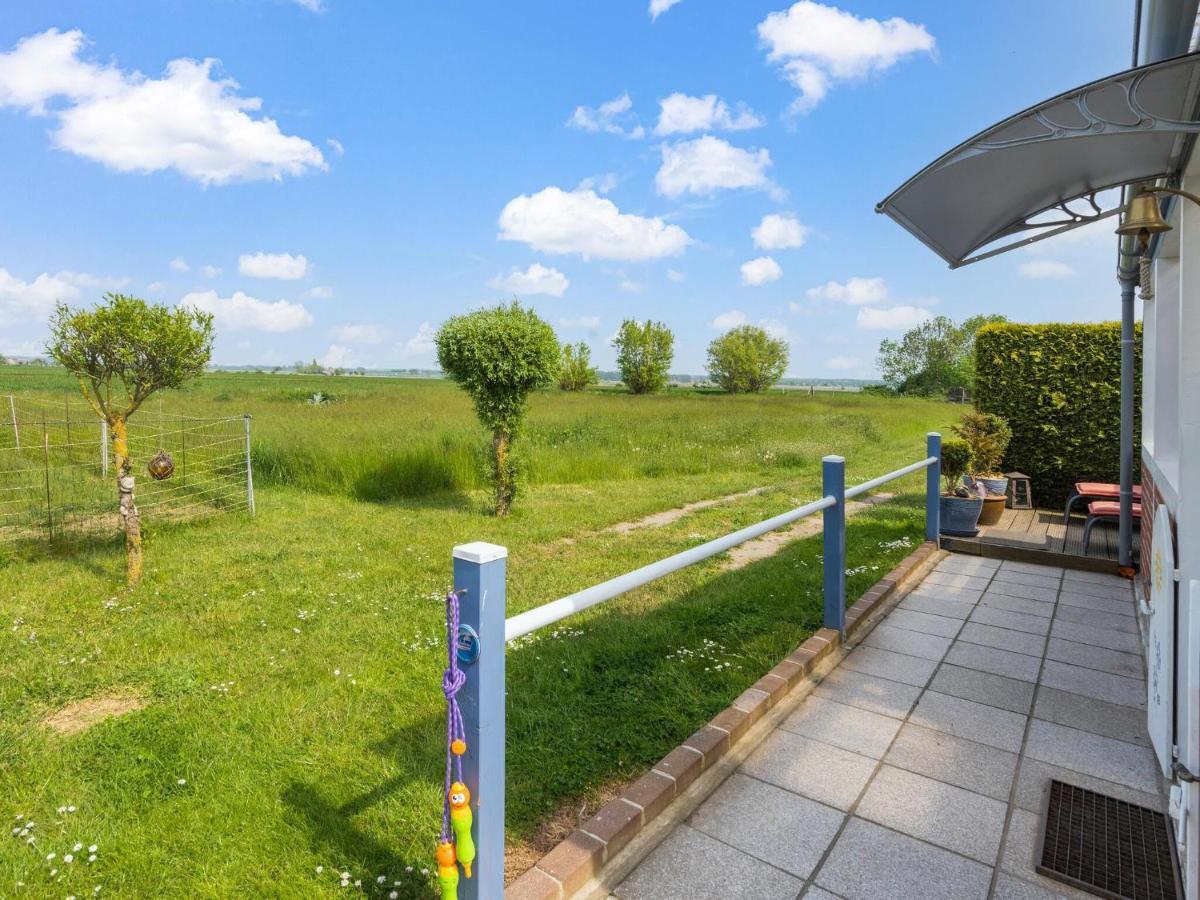 Beautiful Bungalow In Poel Near The Beach Fahrdorf (Mecklenburg-Vorpommern) Exterior foto