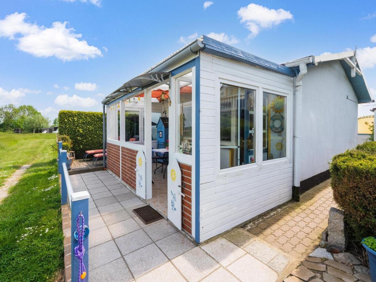 Beautiful Bungalow In Poel Near The Beach Fahrdorf (Mecklenburg-Vorpommern) Exterior foto