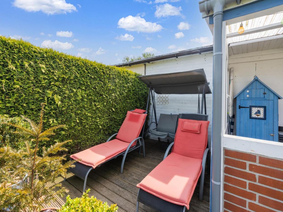 Beautiful Bungalow In Poel Near The Beach Fahrdorf (Mecklenburg-Vorpommern) Exterior foto