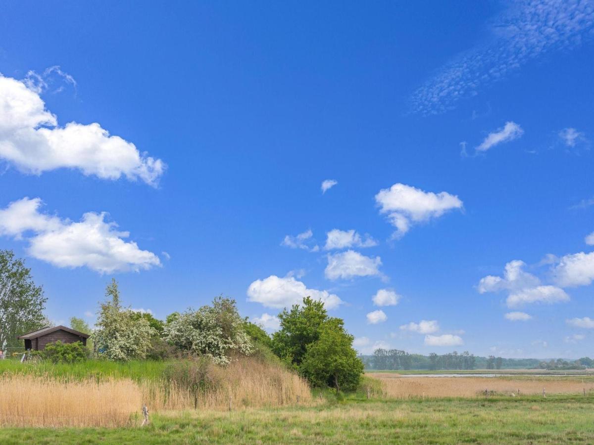 Beautiful Bungalow In Poel Near The Beach Fahrdorf (Mecklenburg-Vorpommern) Exterior foto