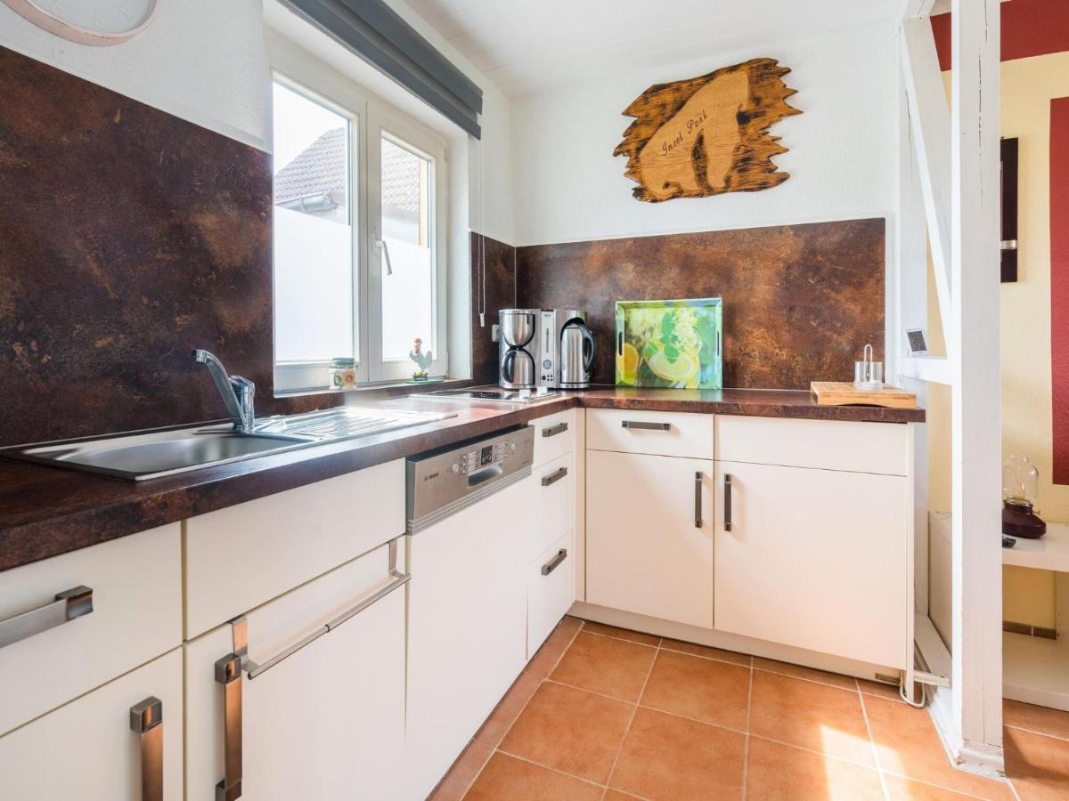 Beautiful Bungalow In Poel Near The Beach Fahrdorf (Mecklenburg-Vorpommern) Exterior foto