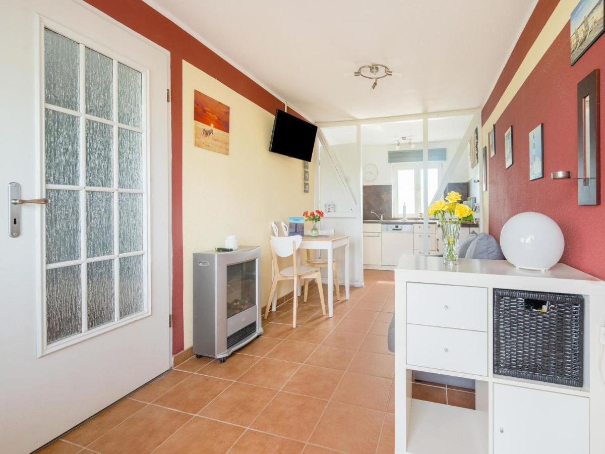 Beautiful Bungalow In Poel Near The Beach Fahrdorf (Mecklenburg-Vorpommern) Exterior foto